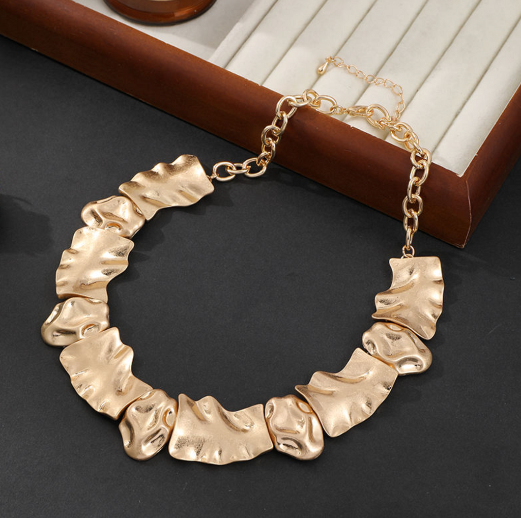 Aurelia Vintage Gold-Plated Statement Jewelry – Italian-Inspired Elegance