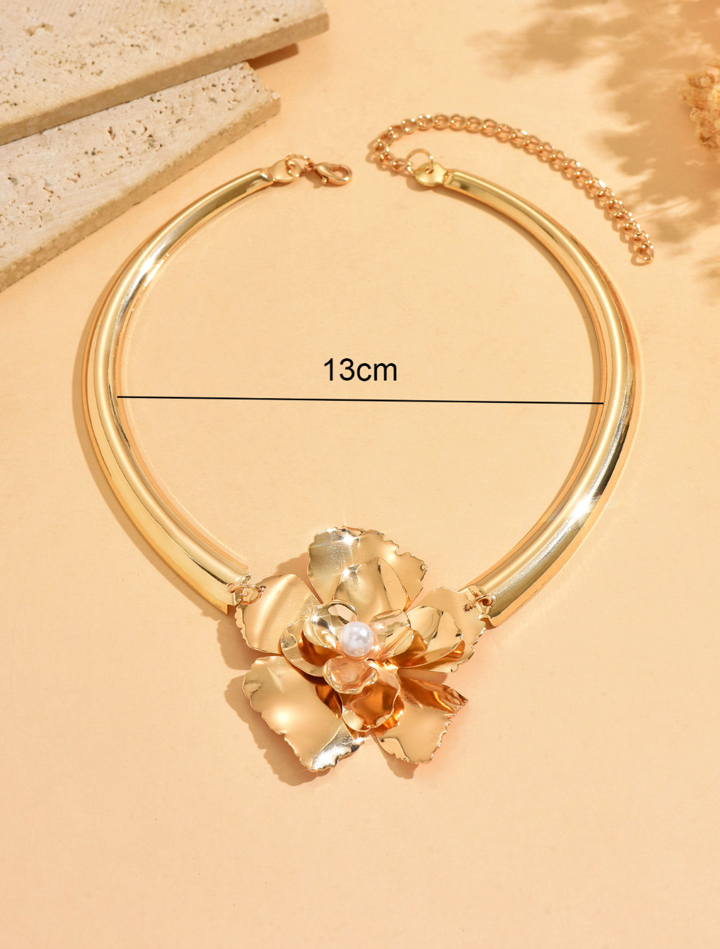 Rosalie Pearl Bloom Necklace – Vintage-Inspired Floral Statement Jewelry