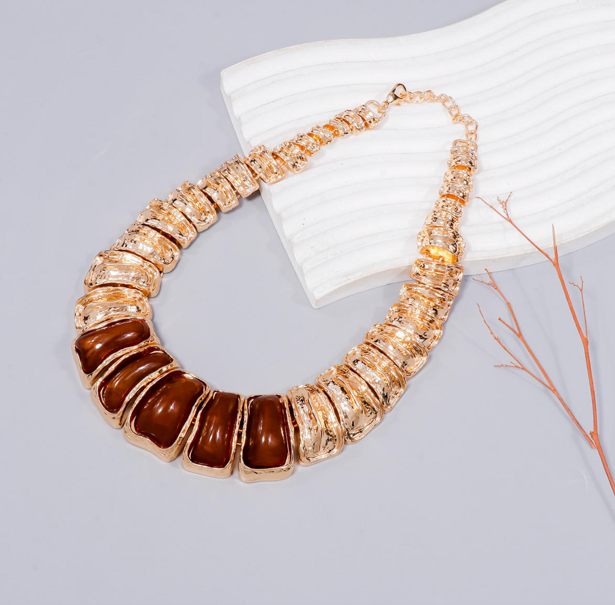 Jachon Vintage Choker – Retro-Inspired Bold Statement Necklace